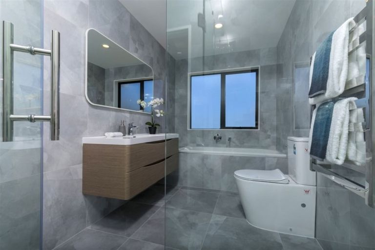 Photo of property in 48 Mettam Drive, Swanson, Auckland, 0614