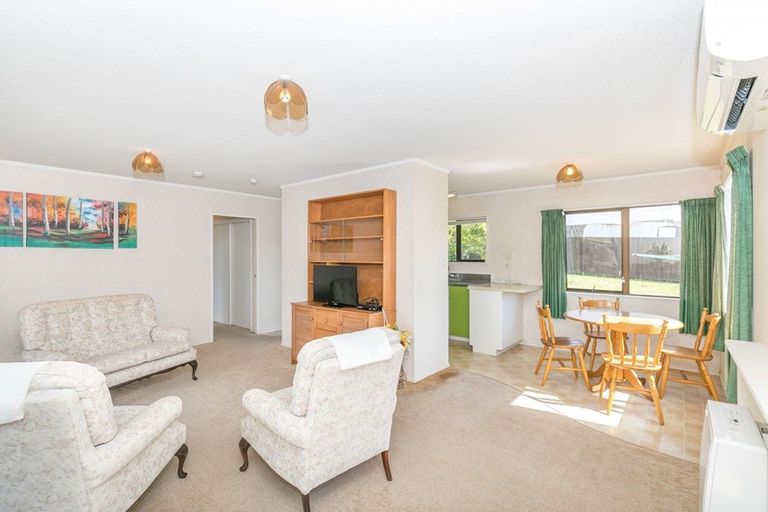 Photo of property in 32 Foster Road, Temple View, Hamilton, 3218