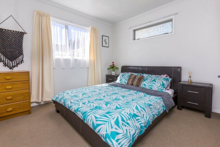 Photo of property in 50 Stokes Valley Road, Stokes Valley, Lower Hutt, 5019