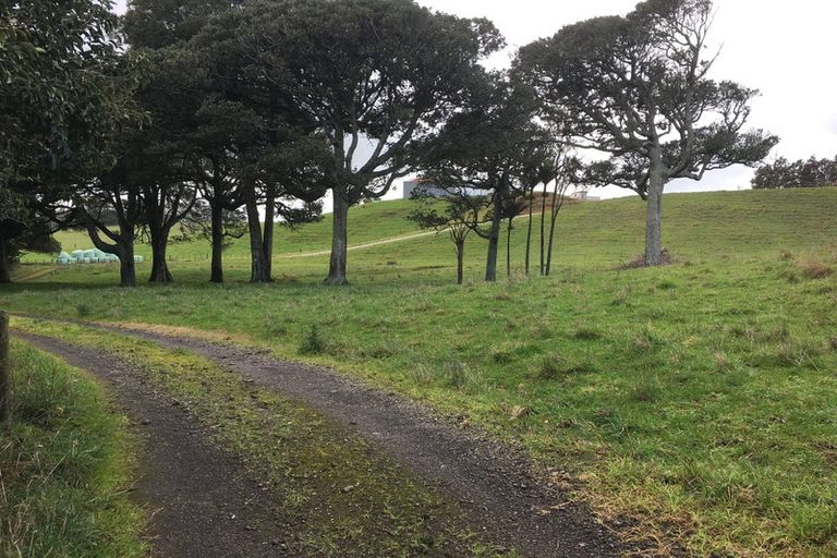 Photo of property in 186 Creamery Road, Pollok, Waiuku, 2683