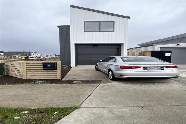 Photo of property in 23 Clayden Shuttleworth Street, Papakura, 2110