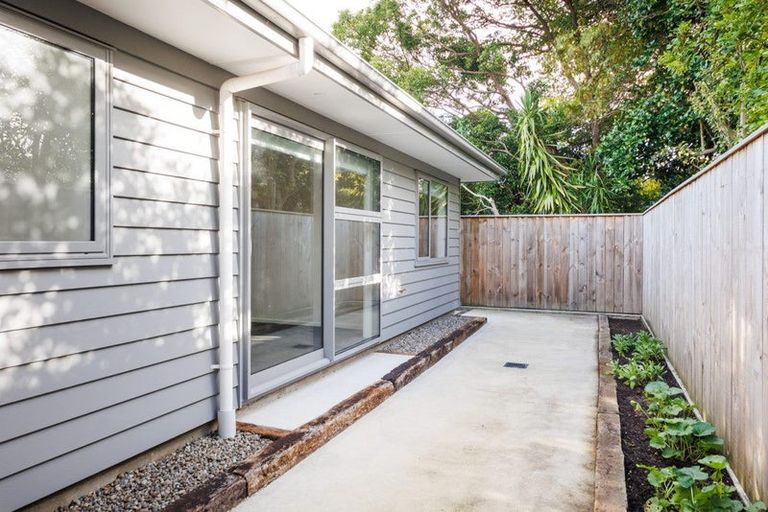 Photo of property in 5a Woodstock Place, Hokowhitu, Palmerston North, 4410