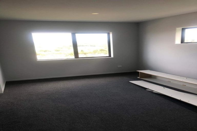 Photo of property in 262a Sturges Road, Henderson, Auckland, 0612