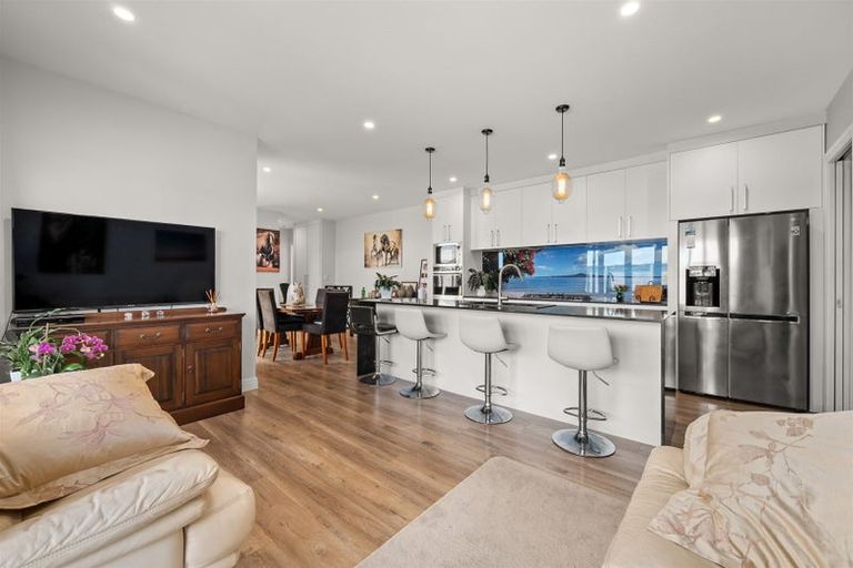 Photo of property in 121 Tapu Road, Huapai, Kumeu, 0810