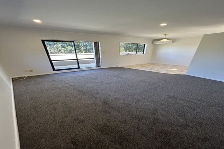 Photo of property in 50a Edmonton Road, Henderson, Auckland, 0612