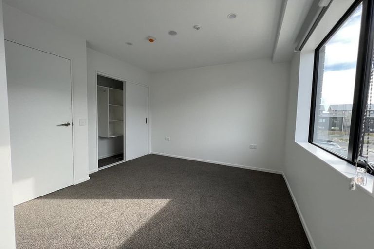 Photo of property in 206/28c Eileen Newey Place, Henderson, Auckland, 0612