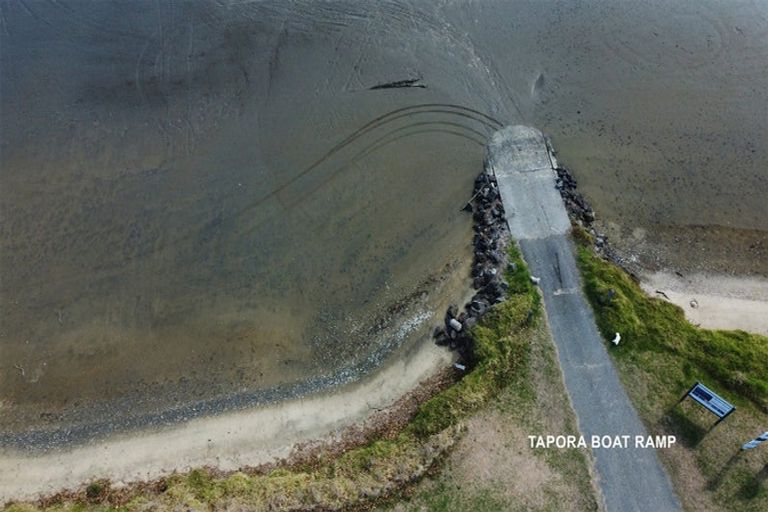 Photo of property in 14 Journeys End, Tapora, 0977