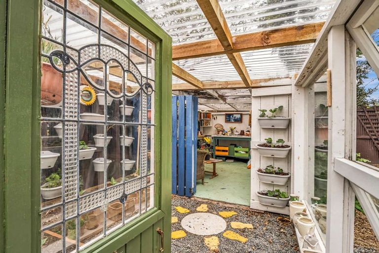 Photo of property in 43 Gladstone Road, Woodend, 7610