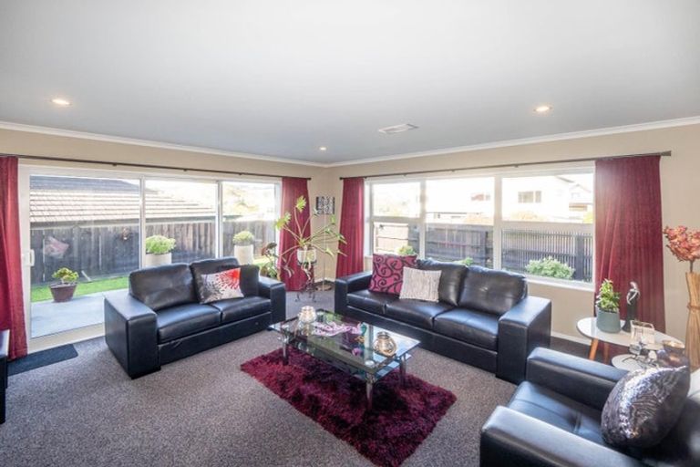 Photo of property in 51 Mauldeth Terrace, Churton Park, Wellington, 6037