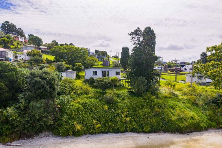 Photo of property in 16 Fisher Street, Pahi, Paparoa, 0571