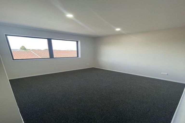 Photo of property in 105b Great South Road, Manurewa, Auckland, 2102