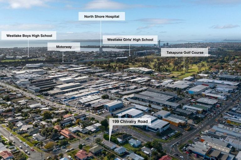 Photo of property in 199 Chivalry Road, Glenfield, Auckland, 0629