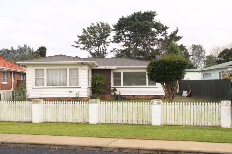 Photo of property in 43 Wedgwood Avenue, Mangere East, Auckland, 2024
