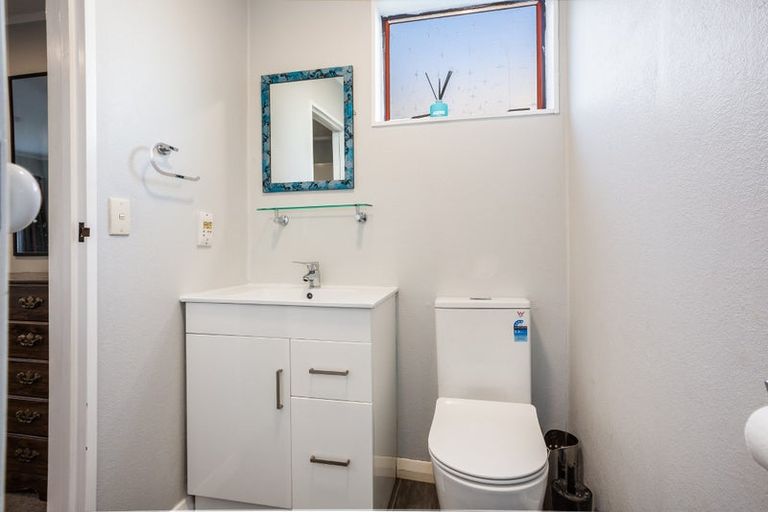Photo of property in 28 Solander Place, Whitby, Porirua, 5024