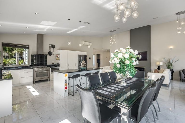 Photo of property in 29 Schopolo Place, Schnapper Rock, Auckland, 0632