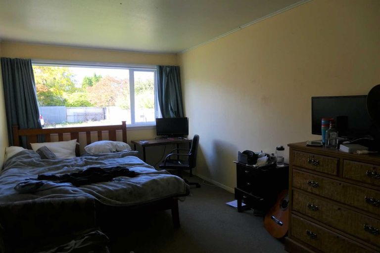 Photo of property in 6 Clonbern Place, Upper Riccarton, Christchurch, 8041