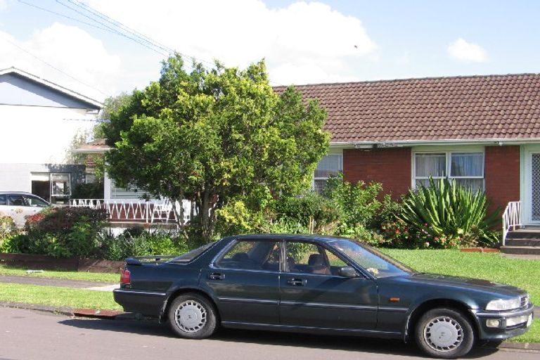 Photo of property in 1/30 Dale Crescent, Pakuranga, Auckland, 2010