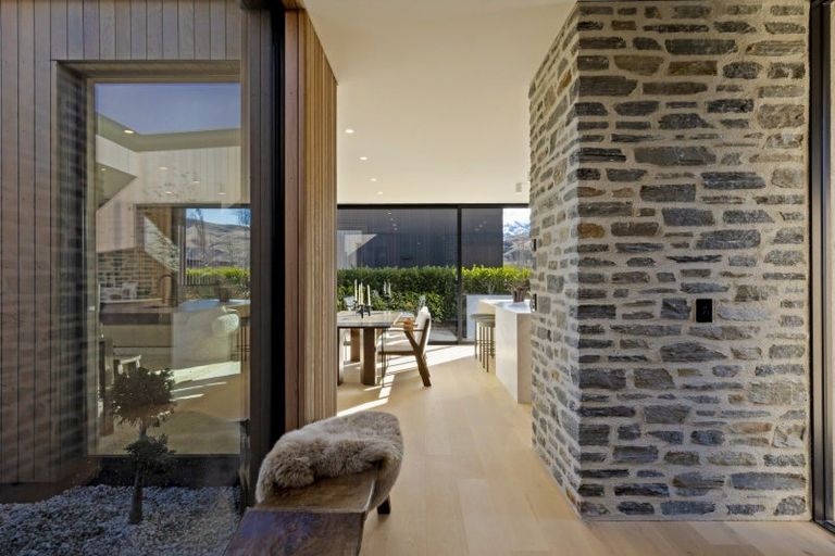 Photo of property in Kawarau Heights, 12 Kawarau Heights Boulevard, Lake Hayes, Queenstown, 9304