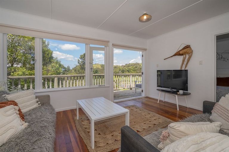 Photo of property in 4 Ocean Beach Road, Tairua, 3508