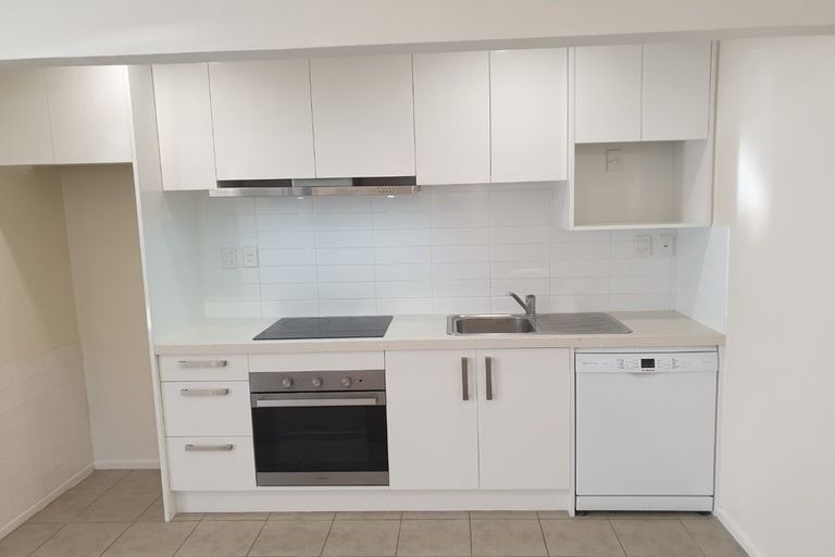 Photo of property in 26 Winston Street, Crofton Downs, Wellington, 6035