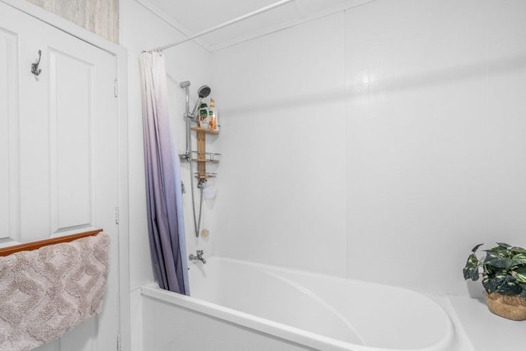 Photo of property in 77 Regent Street, Newfield, Invercargill, 9812