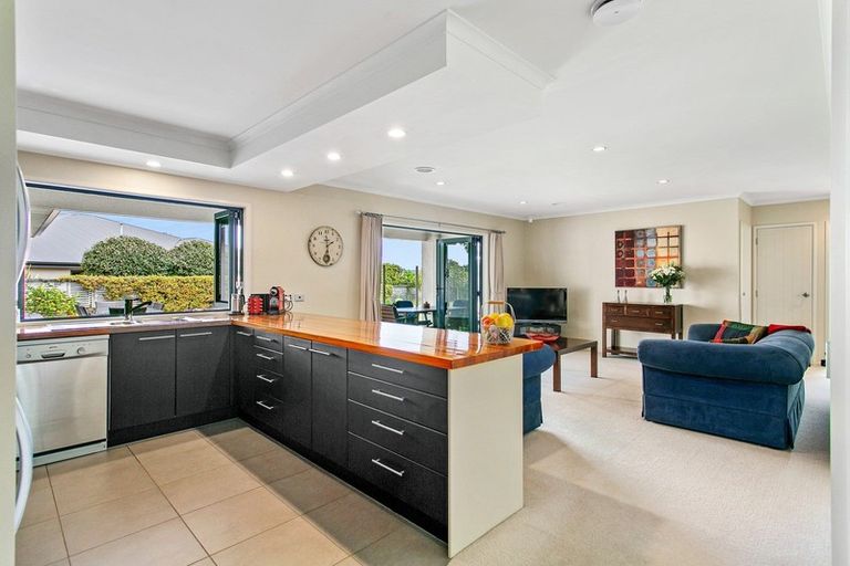 Photo of property in 6 Carpentras Way, Nukuhau, Taupo, 3330