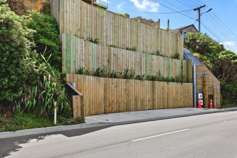 Photo of property in 98a The Esplanade, Houghton Bay, Wellington, 6023