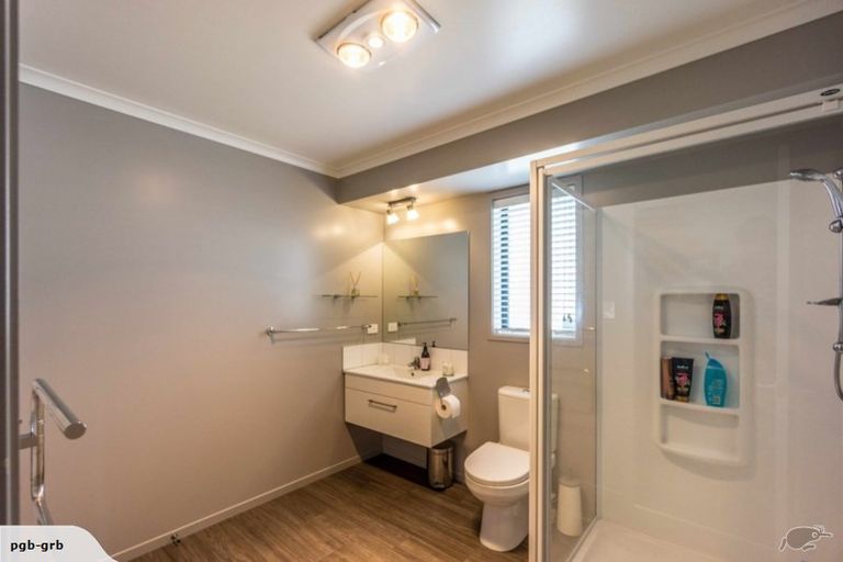 Photo of property in 172 Waterside Drive, Pyes Pa, Tauranga, 3112