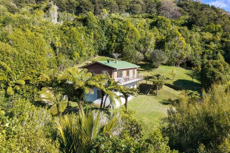 Photo of property in 240 Moetapu Bay Road, Moetapu Bay, Linkwater, 7282