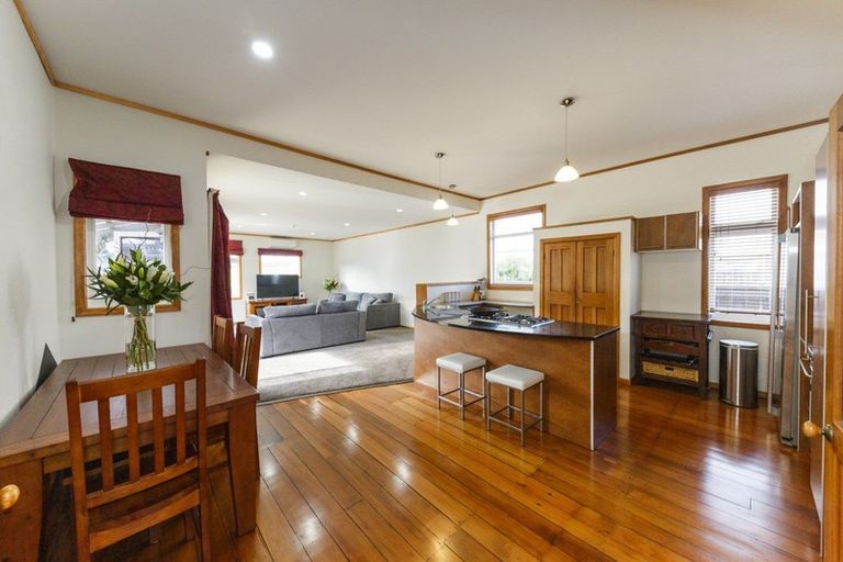 Photo of property in 137 Cook Street, West End, Palmerston North, 4410