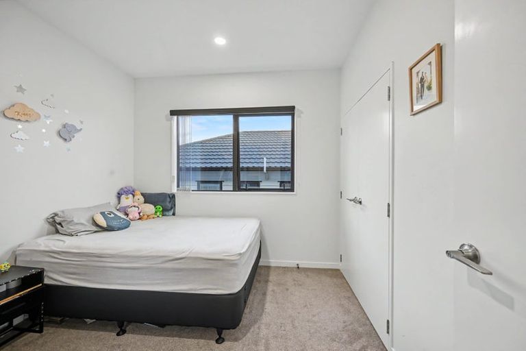 Photo of property in 113 Tiriwa Drive, Massey, Auckland, 0614