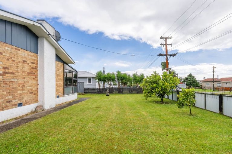Photo of property in 8 Sunrise Avenue, Owhata, Rotorua, 3010
