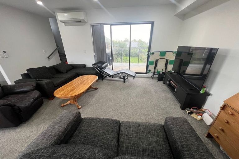 Photo of property in 110e Coronation Road, Papatoetoe, Auckland, 2025