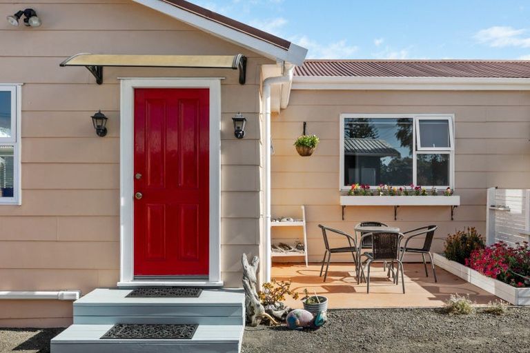 Photo of property in 5a High Street West, Waitara, 4320