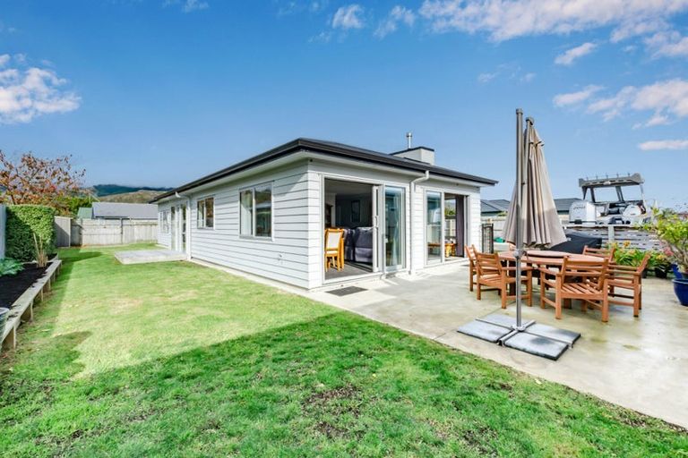 Photo of property in 39 Gallipoli Place, Paraparaumu, 5032