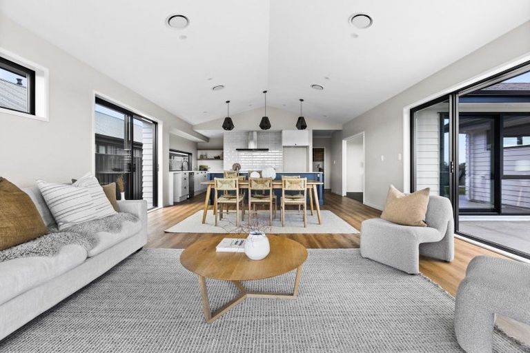 Photo of property in 77 Brookvale Road, Havelock North, 4130