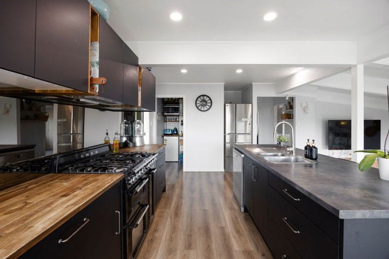 Photo of property in 971 Kihikihi Road, Te Awamutu, 3800