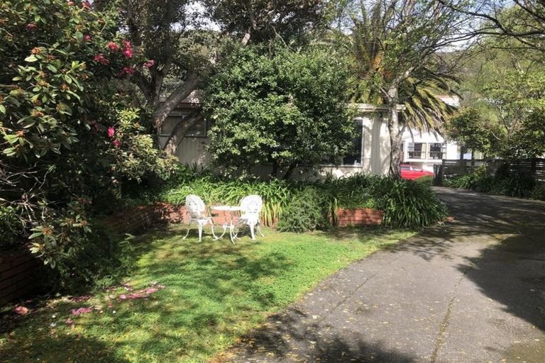 Photo of property in 398 Muritai Road, Eastbourne, Lower Hutt, 5013