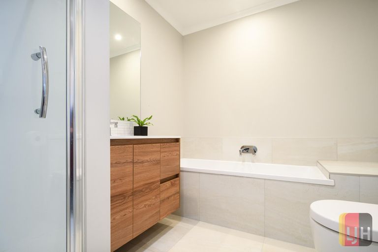 Photo of property in 6 Kauri Amber Road, Westgate, Auckland, 0614