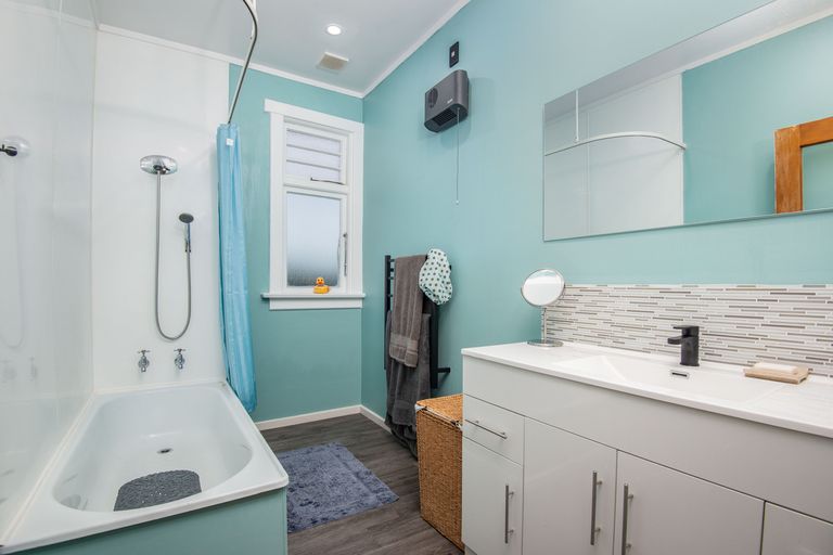 Photo of property in 63 Forfar Street, Clyde Hill, Dunedin, 9011