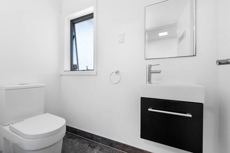 Photo of property in 1/184 Bucklands Beach Road, Bucklands Beach, Auckland, 2012