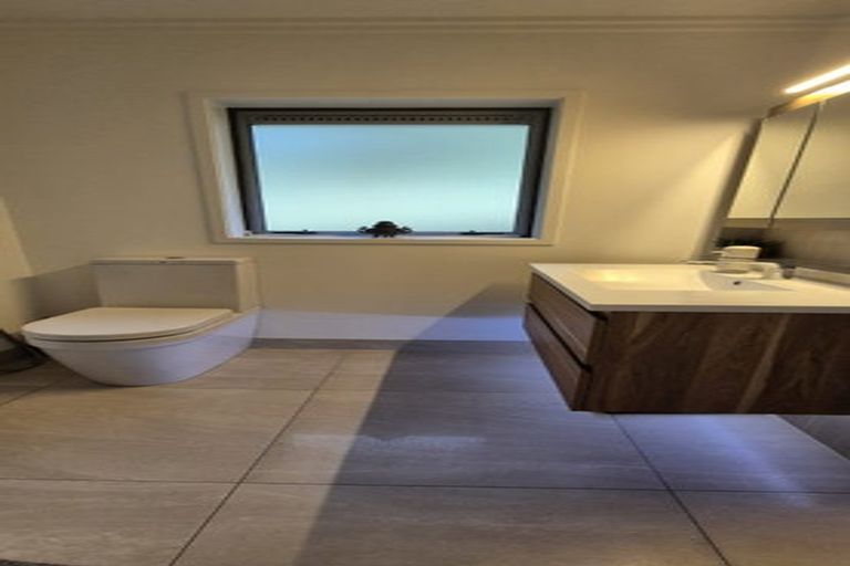 Photo of property in 3 Viridian Lane, Greenhithe, Auckland, 0632