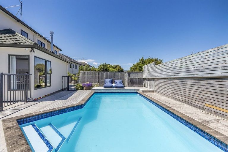 Photo of property in 6 Voyager Way, Whitby, Porirua, 5024