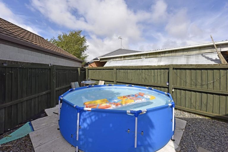 Photo of property in 11 Copperfield Close, Parklands, Christchurch, 8083