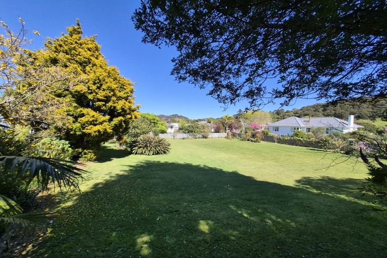 Photo of property in 85 Watt Street, Coromandel, 3506