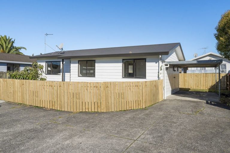 Photo of property in 1/26 Karepo Crescent, Ranui, Auckland, 0612