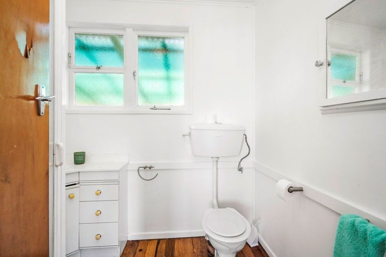 Photo of property in 12 Willow Place, Horahora, Whangarei, 0110