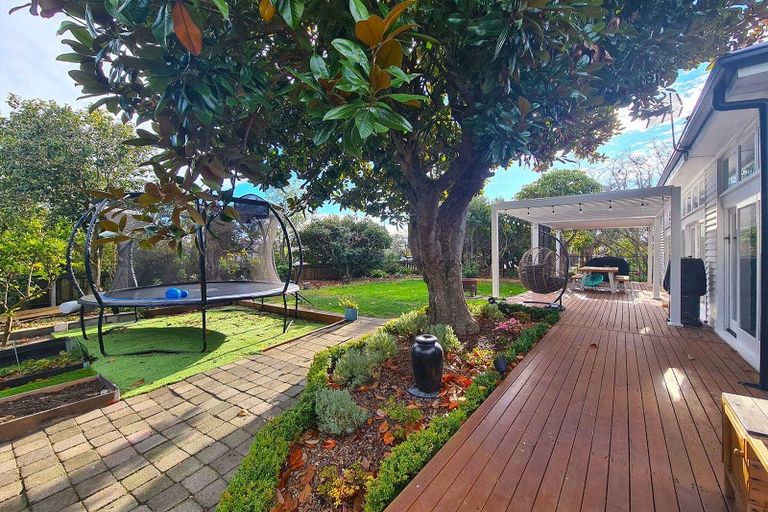 Photo of property in 2 Poulton Avenue, Richmond, Christchurch, 8013