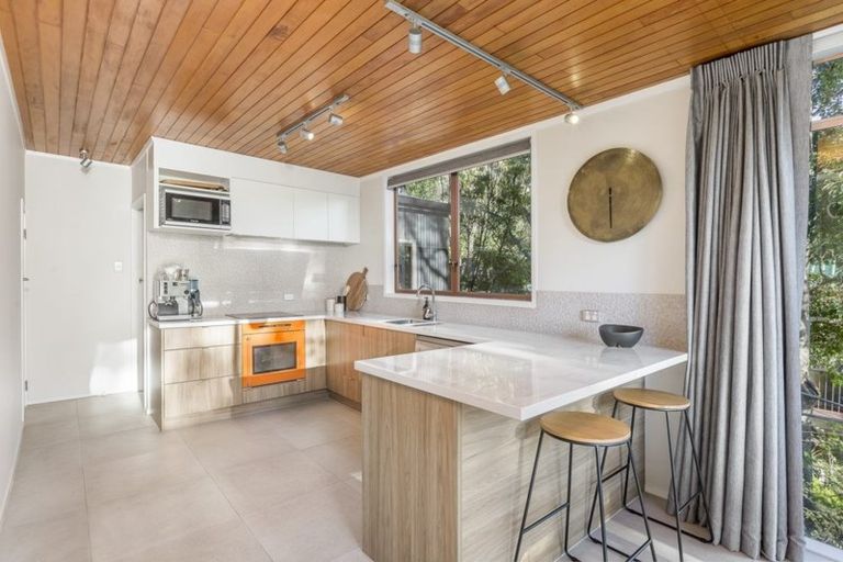 Photo of property in 297 Titirangi Road, Titirangi, Auckland, 0604