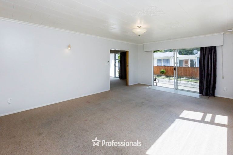 Photo of property in 5 Denver Grove, Totara Park, Upper Hutt, 5018